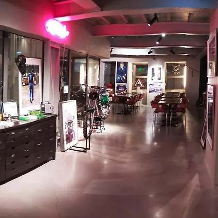 Raw Culture Art & Lofts Bairro Alto 5* Lissabon